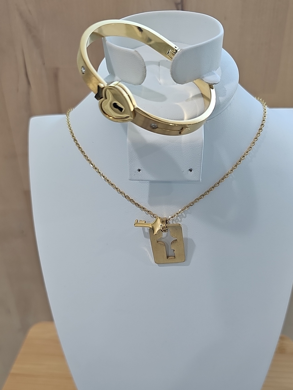 18k Gold Heart Lock Bangle & Key Pendant Necklace Set
